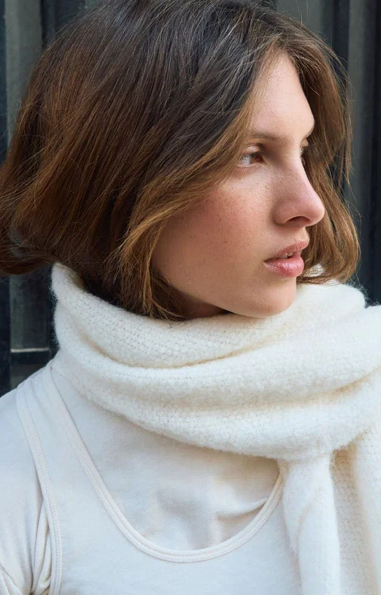 Scarf East Reference: EAST20AH26
