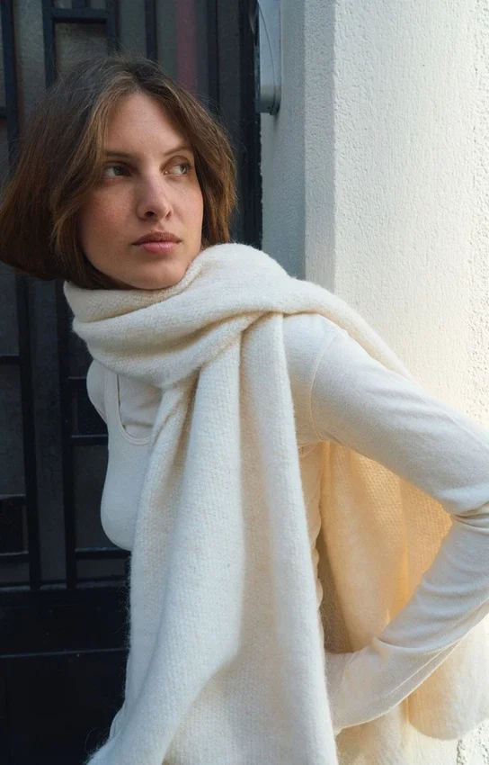 Scarf East Reference: EAST20AH26